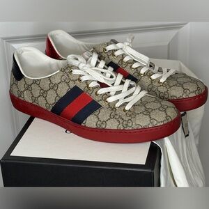 Gucci Men's Beige and Red Sneakers